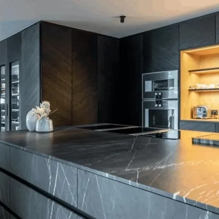 아파트 Beautiful 3br In The Heart Of